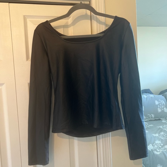 SHEIN FAUX LEATHER SCOOP NECK NWOT - Picture 2 of 2